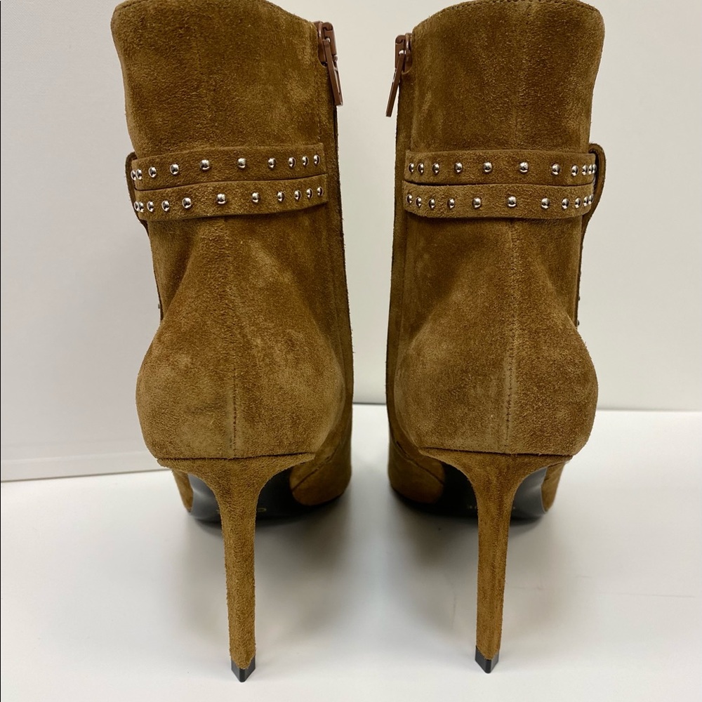 Celine Booties! Sharp Boot In Suede Calfskin. SZ 40
Brand new, never worn! - Picture 4 of 7